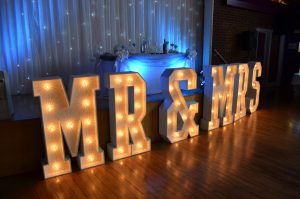 giant mr mrs letters